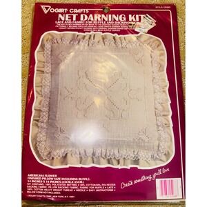Vogart Crafts Net Darning Kit Americana Flower Pillow 14x14 Vintage Style 2526H